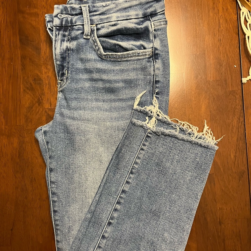 Vervet Frayed Hem Blue Jeans